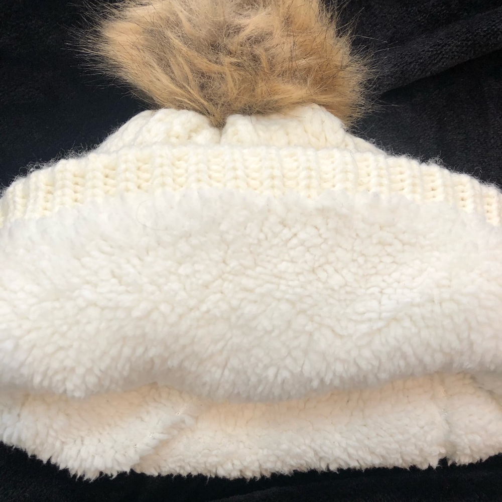 Winter POM POM beanie - Picture 3 of 4